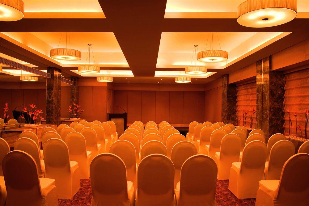 Courtyard By Marriott Hotel