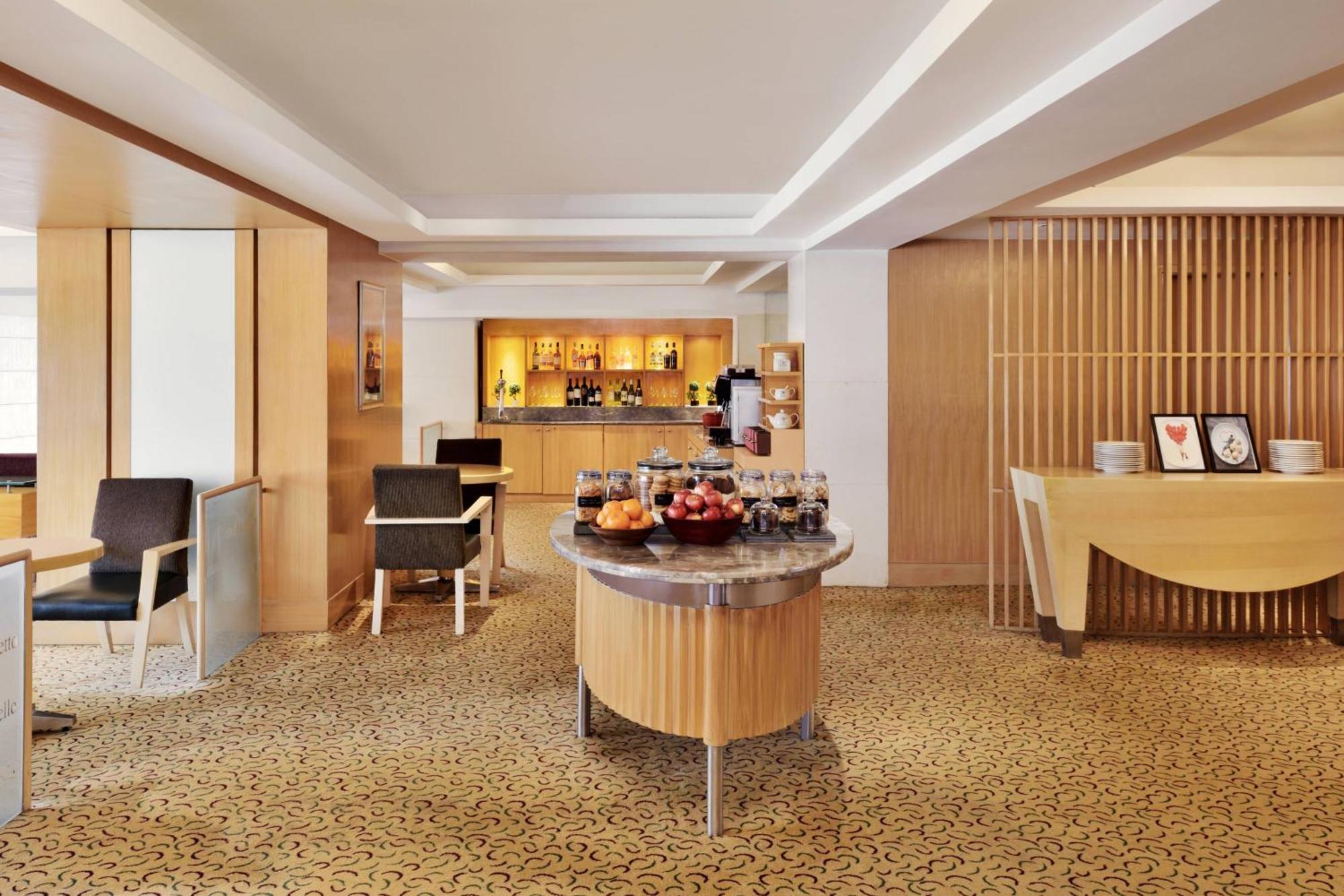 Courtyard By Marriott Hotel 4*
