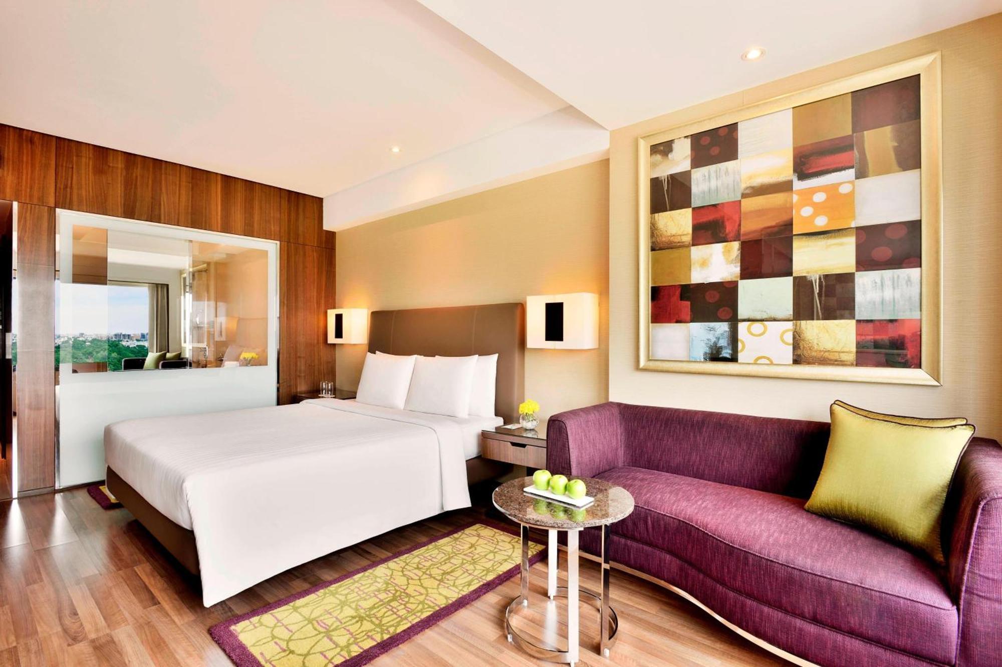 Courtyard By Marriott Hotel