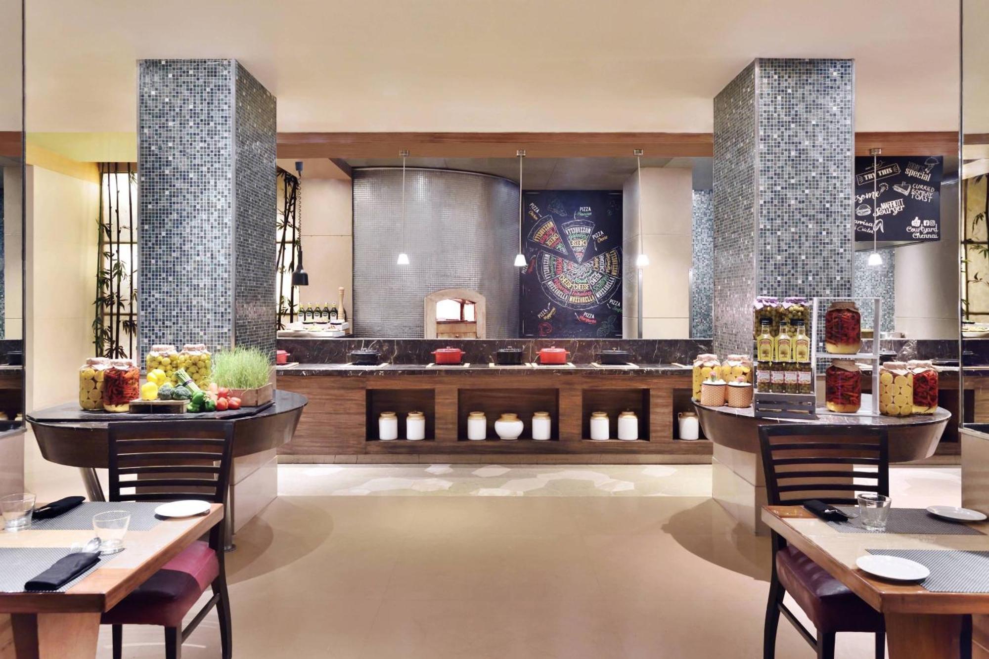 Courtyard By Marriott Hotel