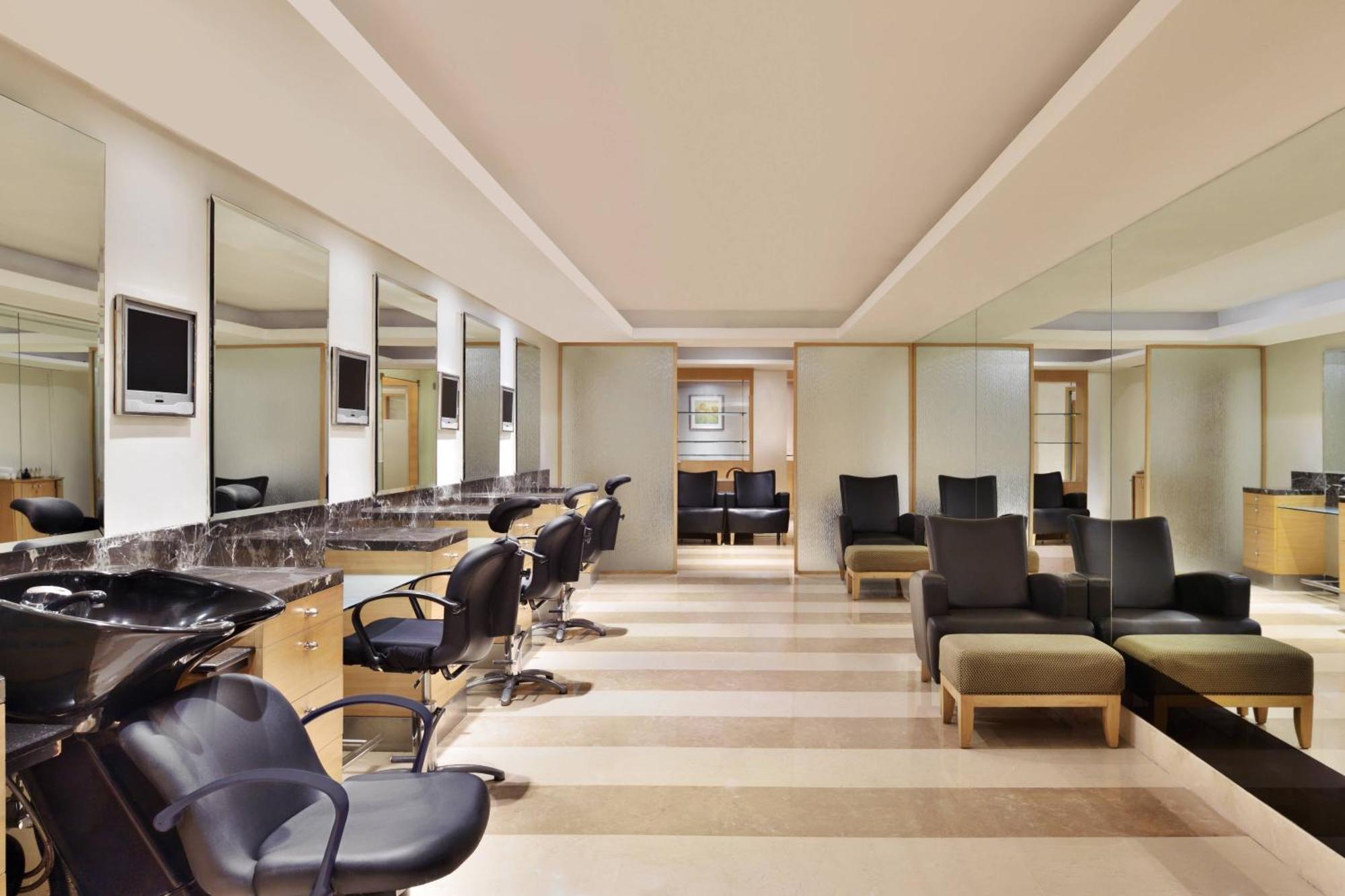 होटल Courtyard By Marriott Chennai