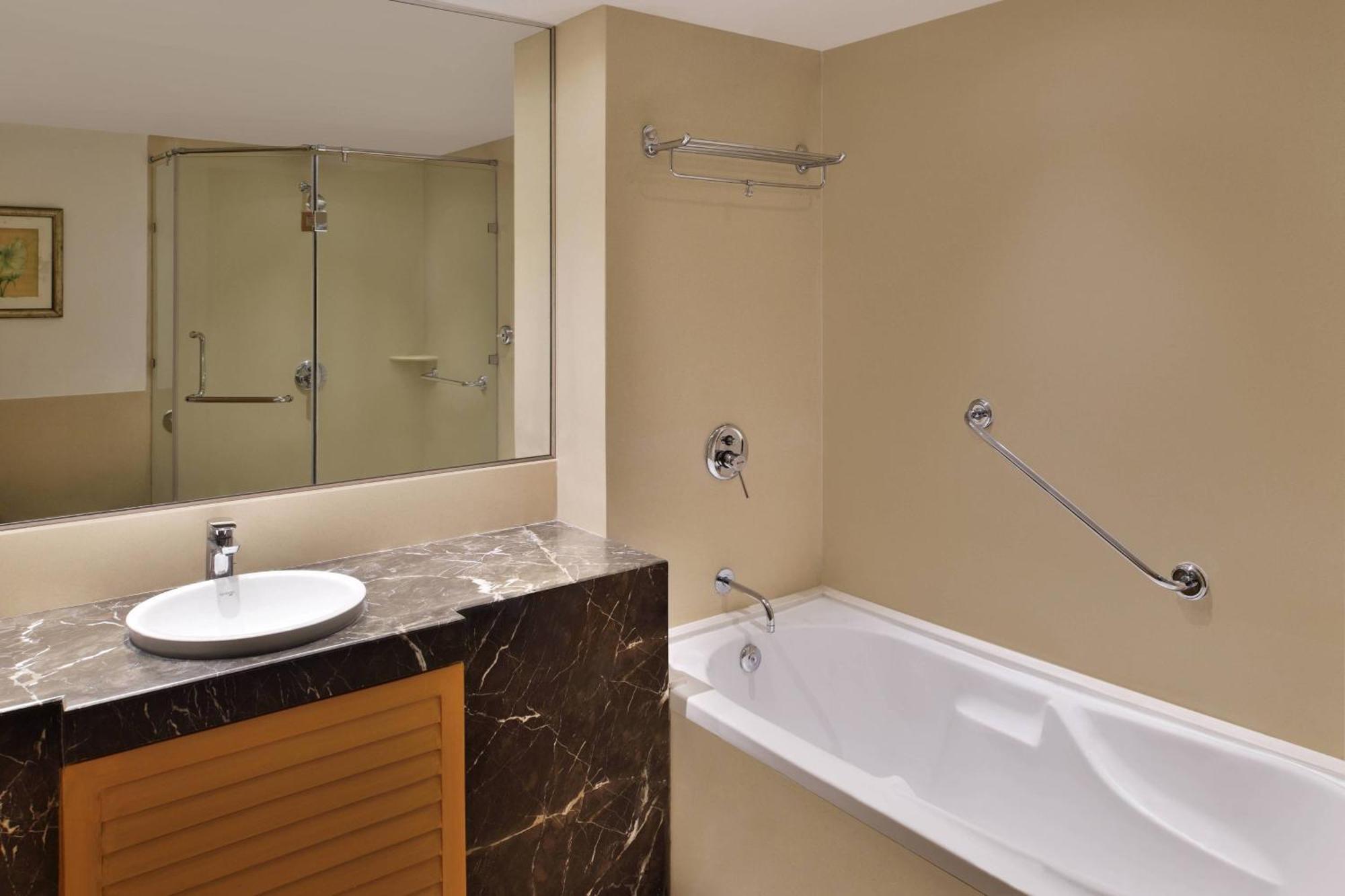 Courtyard By Marriott होटल Chennai