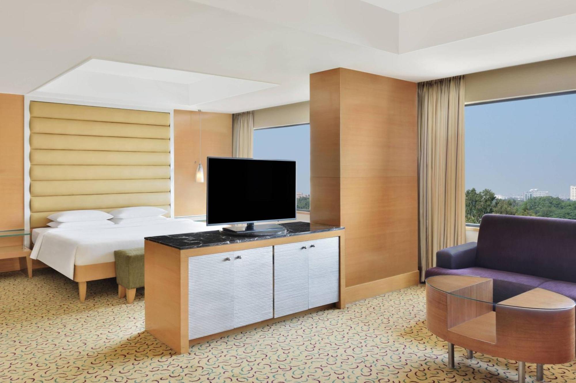 होटल Courtyard By Marriott