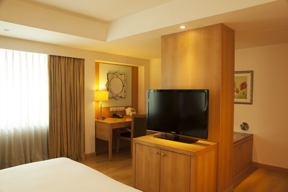 Courtyard By Marriott Hotel