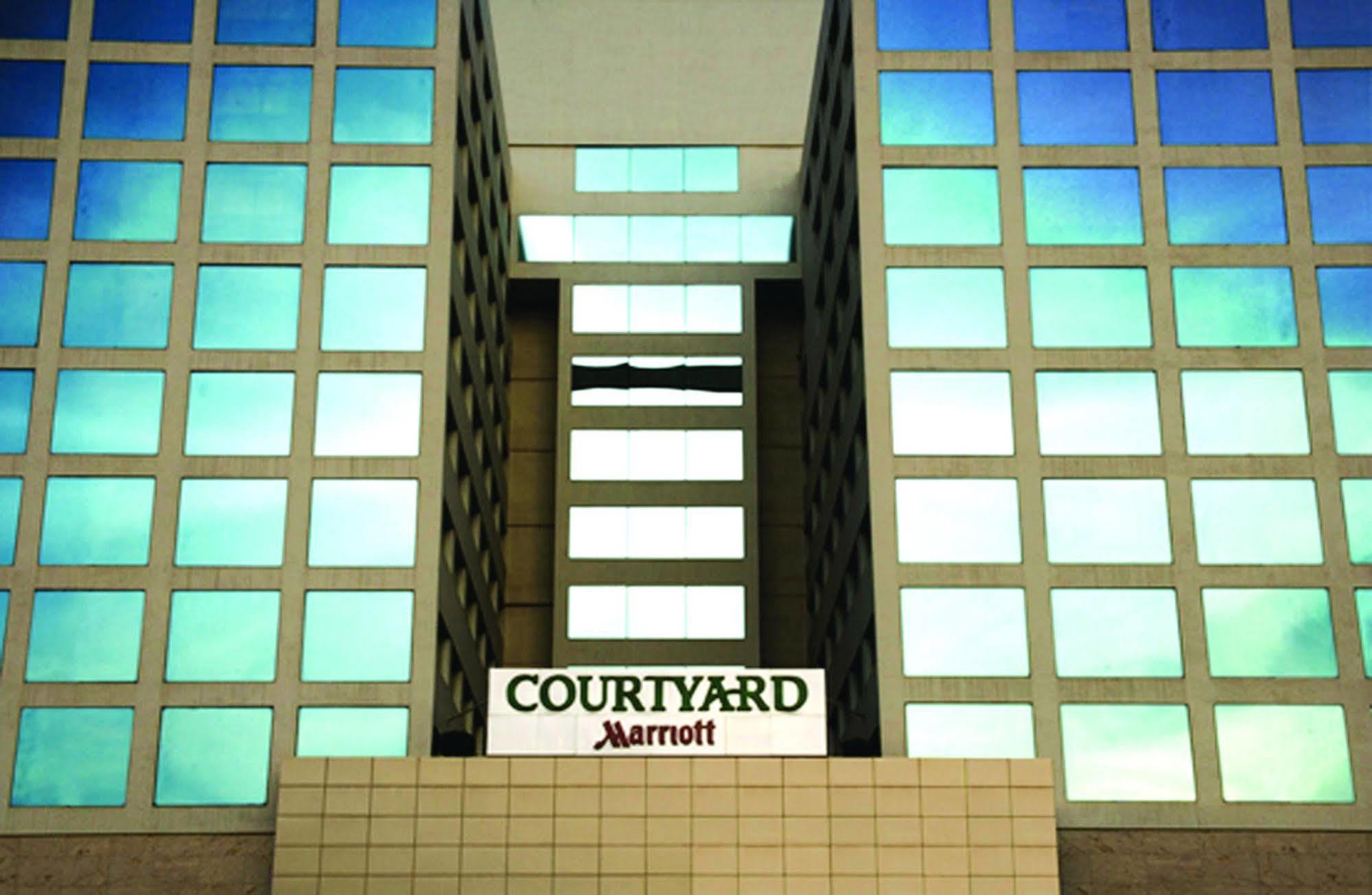 Courtyard By Marriott