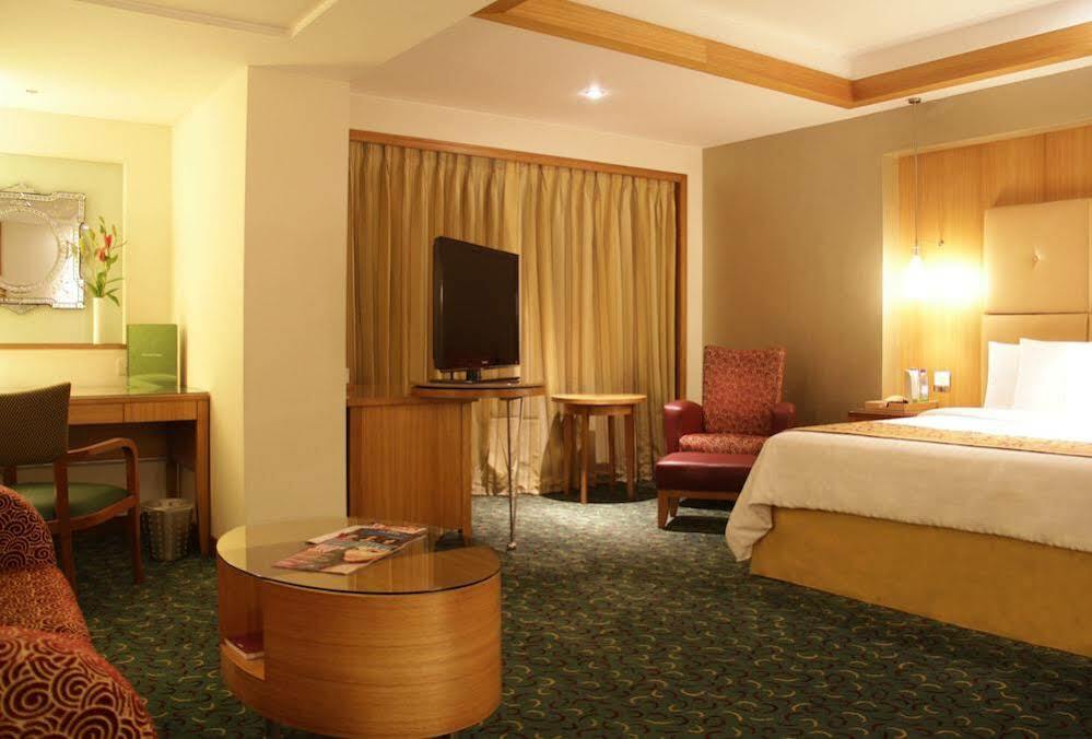 Courtyard By Marriott होटल 4*